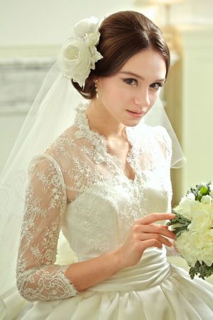 Wedding Item Wedding Bale ウェディングドレスのレンタル レイジーシンデレラ大分